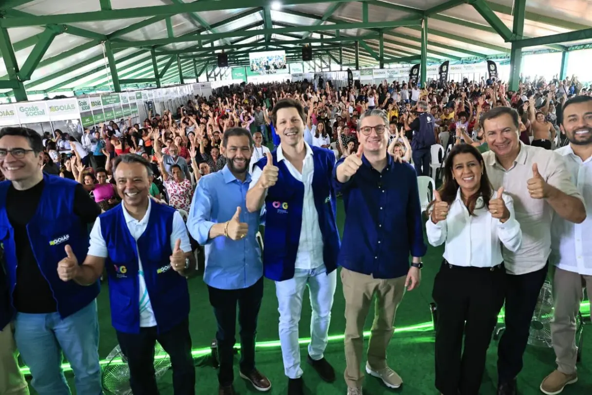 DANIEL-AGUAS-LINDAS-3_Jota-Euripedes-1215x810