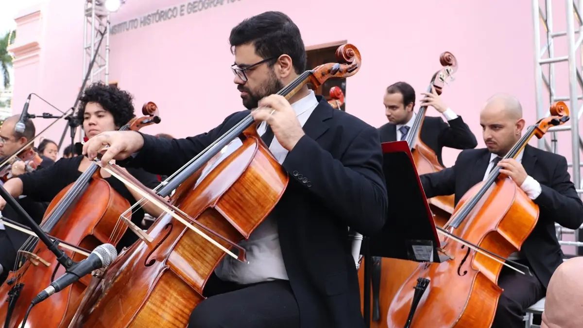 Orquestra Sinfônica de Goiânia faz concerto no Natal na Praça Tamandaré