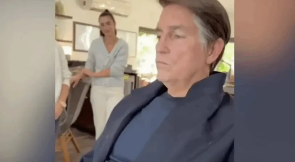 Ator Jim Caviezel aparece como Jair Bolsonaro nos bastidores do filme 'Dark Horse'