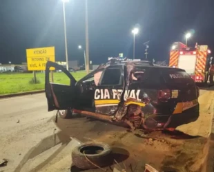 Acidente no trevo de Luziânia entre carro de passeio e viatura deixa policiais penais feridos