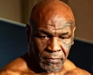 Mike Tyson anuncia luta de exibição contra Floyd Mayweather