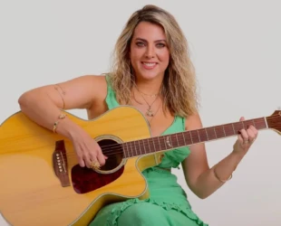 Maíra Lemos faz show gratuito na 8ª edição do Música no Bosque em Goiânia