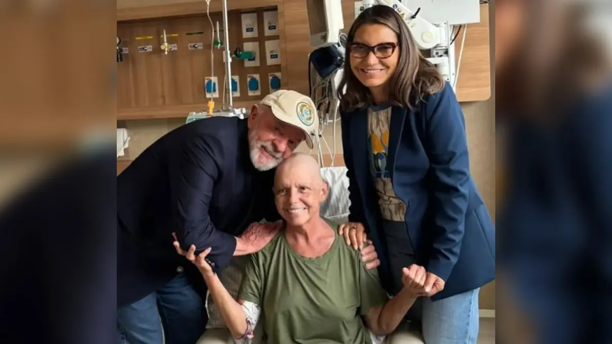Lula e Janja visitam Roseana Sarney no hospital