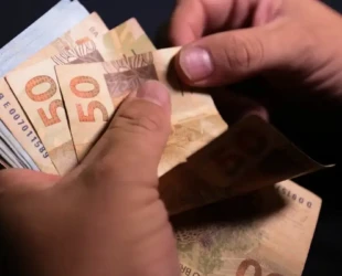 Segunda parcela do 13º salário deve ser paga até a próxima sexta-feira