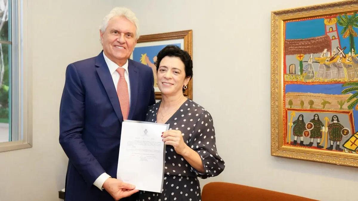 Caiado nomeia Laura Bueno para vaga de desembargadora no Tribunal de Justiça