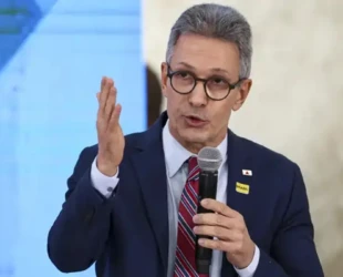 Romeu Zema quer ser vice de Flávio Bolsonaro