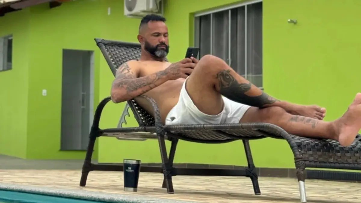'De olho no lance', diz goleiro Bruno após localização do passaporte de Eliza Samudio