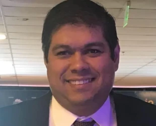 Mabel empossa Adonídio Neto como secretário de Indústria e Comércio de Goiânia