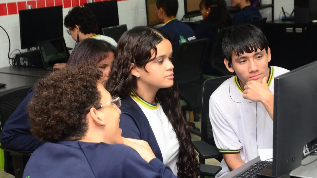 Escolas do Futuro de Goiás abrem quase 650 vagas para cursos técnicos de nível médio