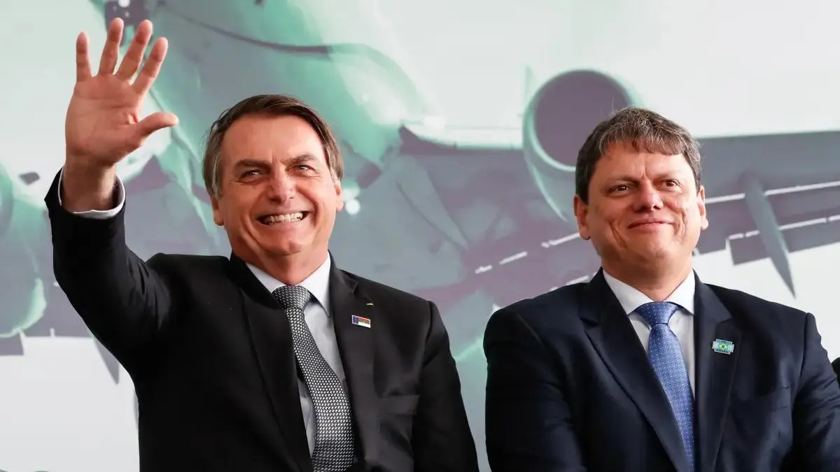 Tarcísio e Bolsonaro discutem possível vice para Flávio na disputa ao Planalto