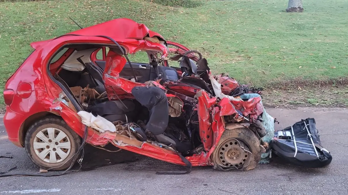 Cinco pessoas morrem em colisão frontal entre carro e carreta em Cocalzinho de Goiás