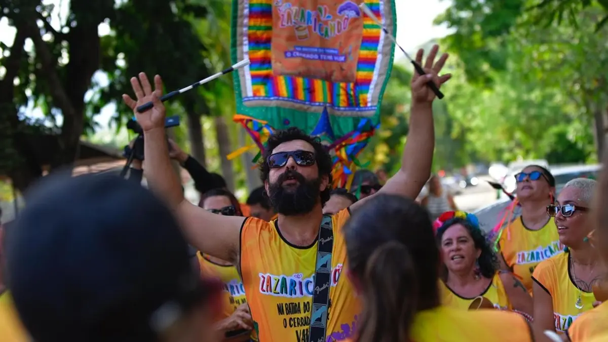 Bloco Zazaricando faz cortejos em 14 e 16 de fevereiro pelas ruas de Pirenópolis