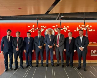 Caiado-em-Missao-oficial-aos-EUS_Alexandre-Parrode-1215x911