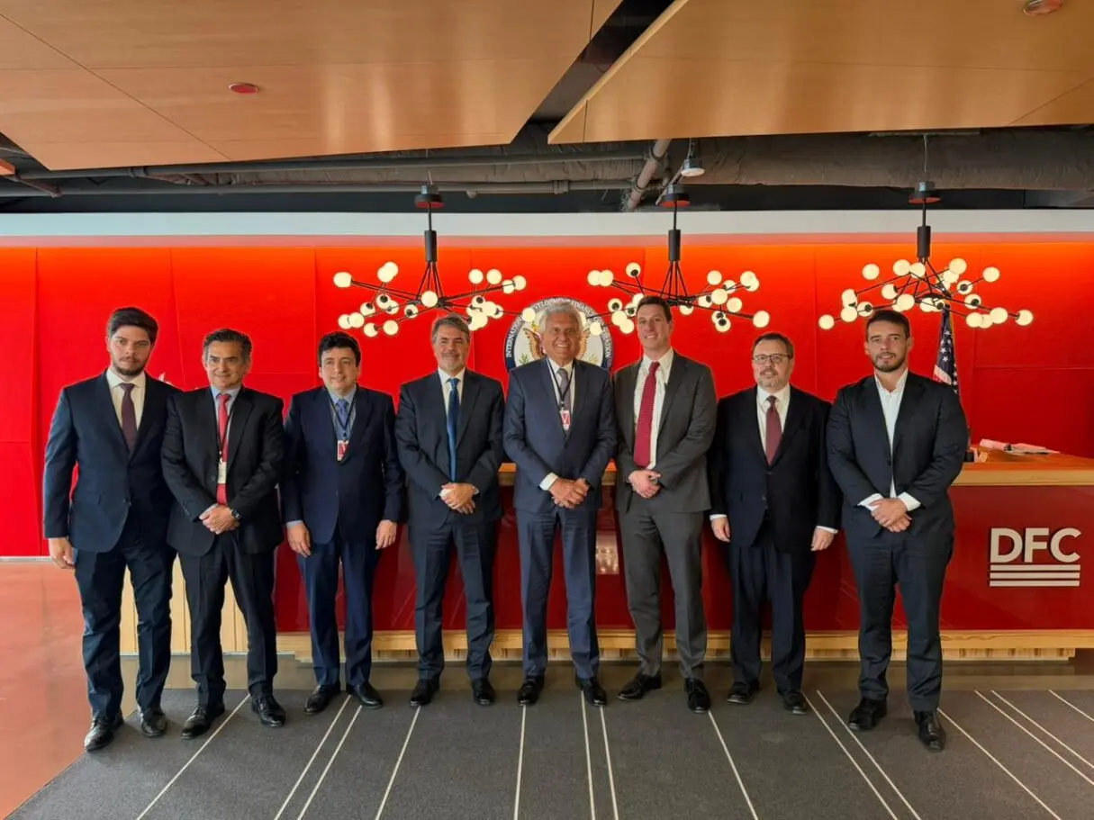 Caiado-em-Missao-oficial-aos-EUS_Alexandre-Parrode-1215x911