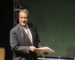 'Não tem os destemperos do pai', diz Valdemar sobre Flávio a empresários