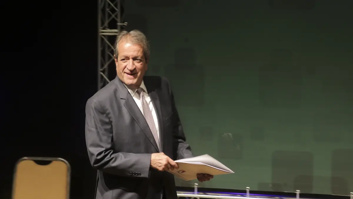 'Não tem os destemperos do pai', diz Valdemar sobre Flávio a empresários