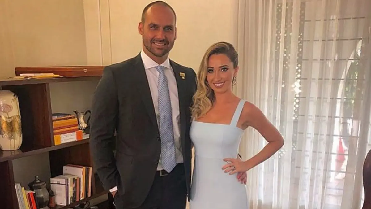 Esposa de Eduardo Bolsonaro diz que ele 'não está bem'