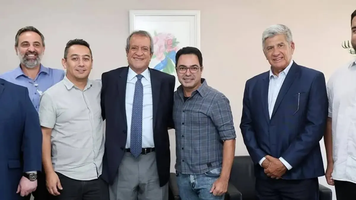 Irmão de Zezé di Camargo negocia filiação ao PL para disputar Câmara dos Deputados em Goiás