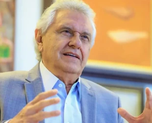 Rede social: Caiado anuncia reajuste de 5,4% para os professores da rede estadual de ensino