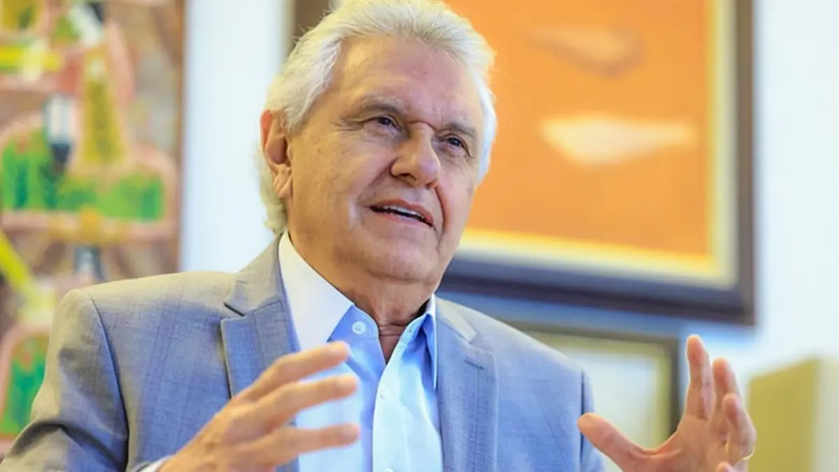 Rede social: Caiado anuncia reajuste de 5,4% para os professores da rede estadual de ensino