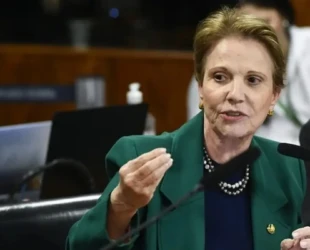 Bia Kicis sugere Tereza Cristina ou Zema como candidatos a vice na chapa de Flávio Bolsonaro