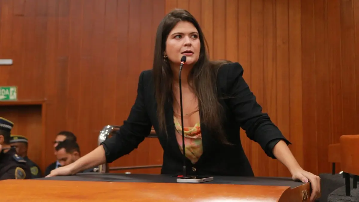PSDB pede mandato da vereadora por Goiânia Aava Santiago