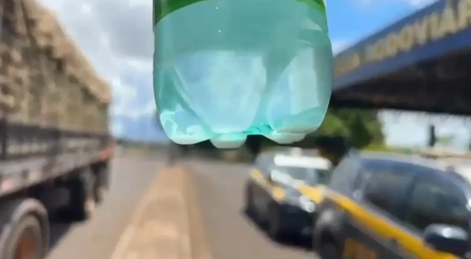 Caminhoneiro que dirigia há quase 24 horas sob efeito de 'rebite' é detido em Itumbiara