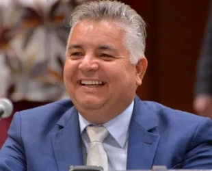 Charles Bento coloca nome à disposição para liderar Alego e diz que Daniel quer emedebista na presidência