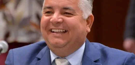 Charles Bento coloca nome à disposição para liderar Alego e diz que Daniel quer emedebista na presidência