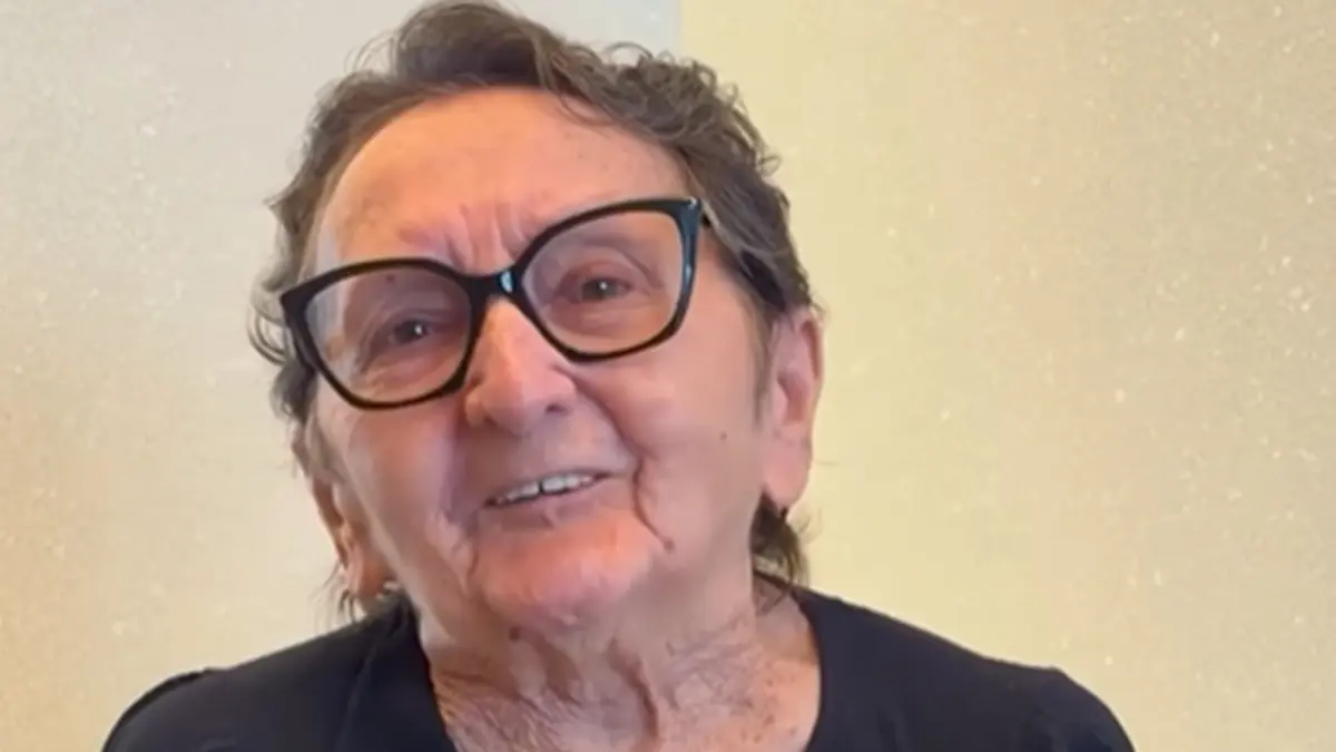 Colega de elenco de Wagner Moura, Tânia Maria envia vídeo de carinho ao ator