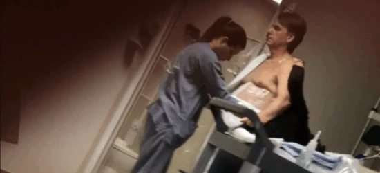 Bolsonaro é internado para cirurgia no ombro direito