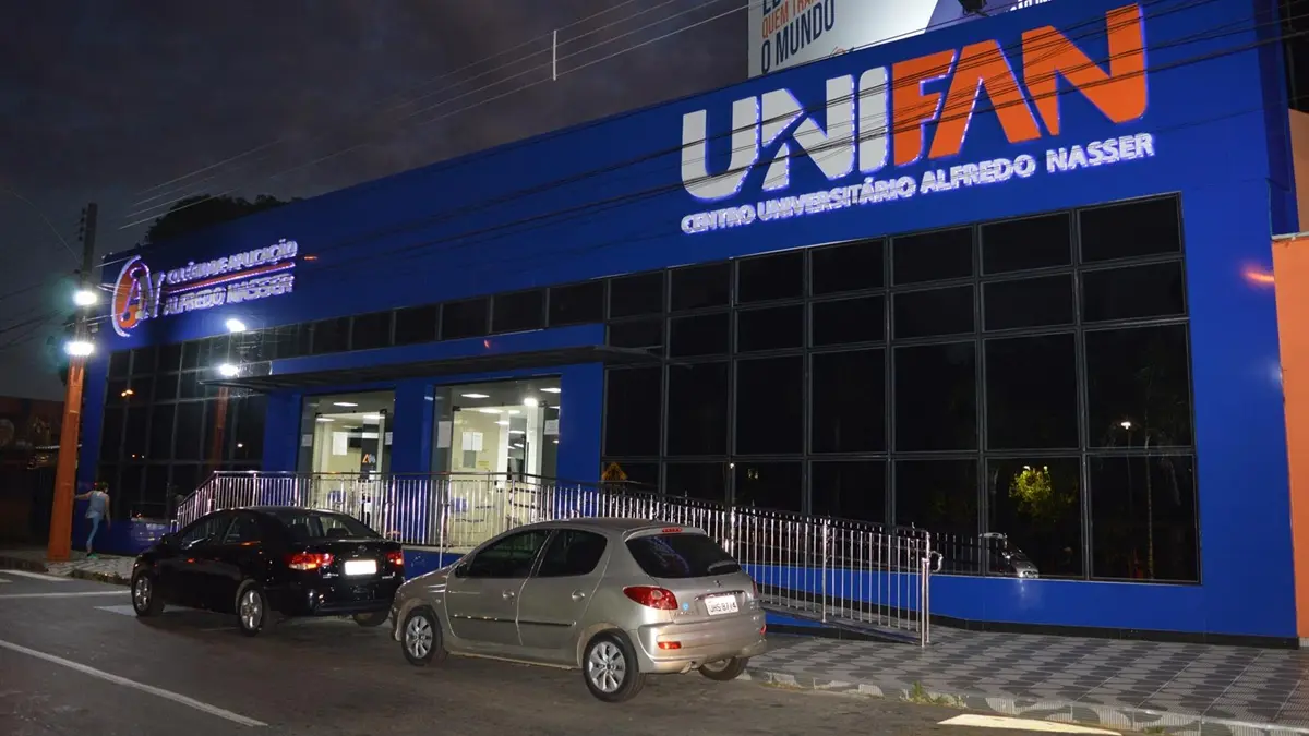 Quatro faculdades de medicina em Goiás são punidas com restrições ao ingresso de alunos