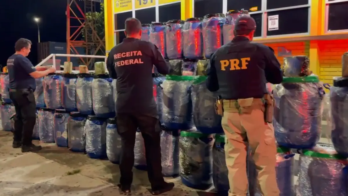 PRF faz maior apreensão de 'supermaconha' da história de Goiás na BR-060