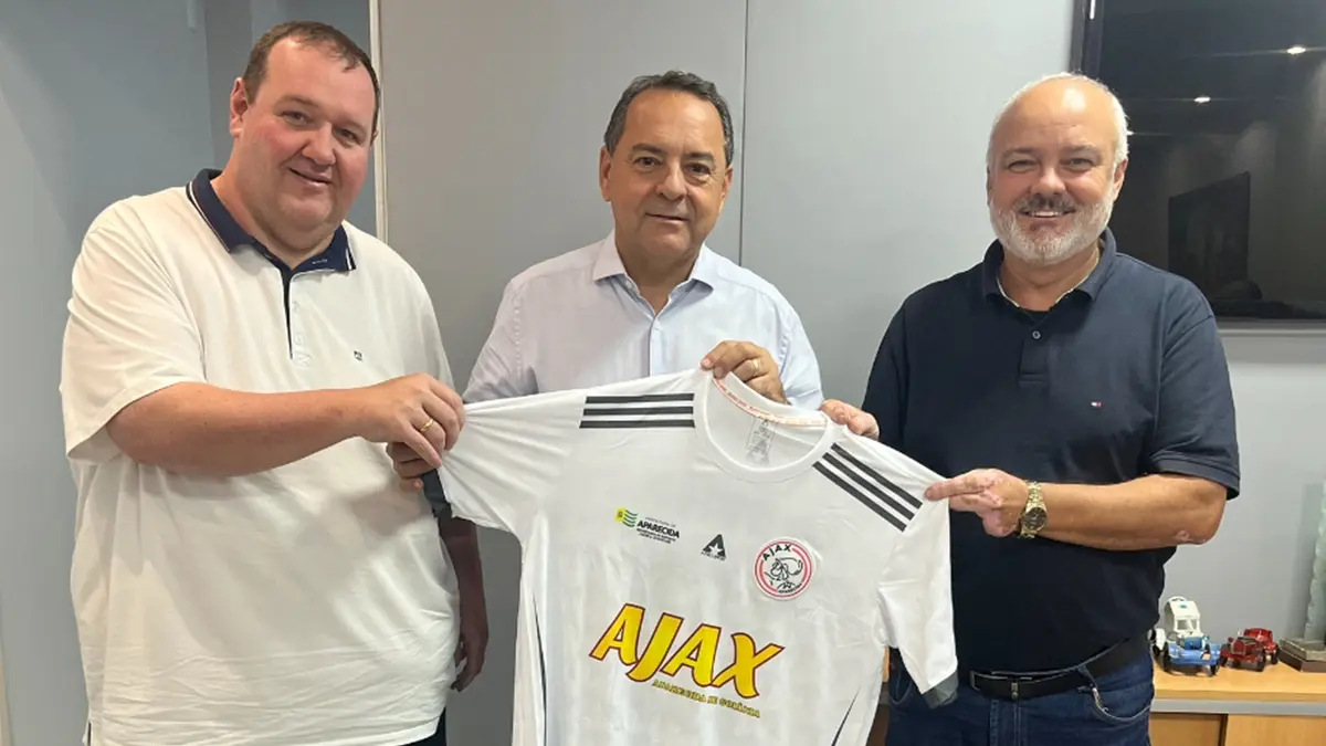 Adriano do Baldy convida Tatá Teixeira para disputar vaga na Assembleia Legislativa