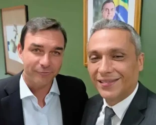 Flávio Bolsonaro confirma presença no lançamento da pré-candidatura de Gayer ao Senado