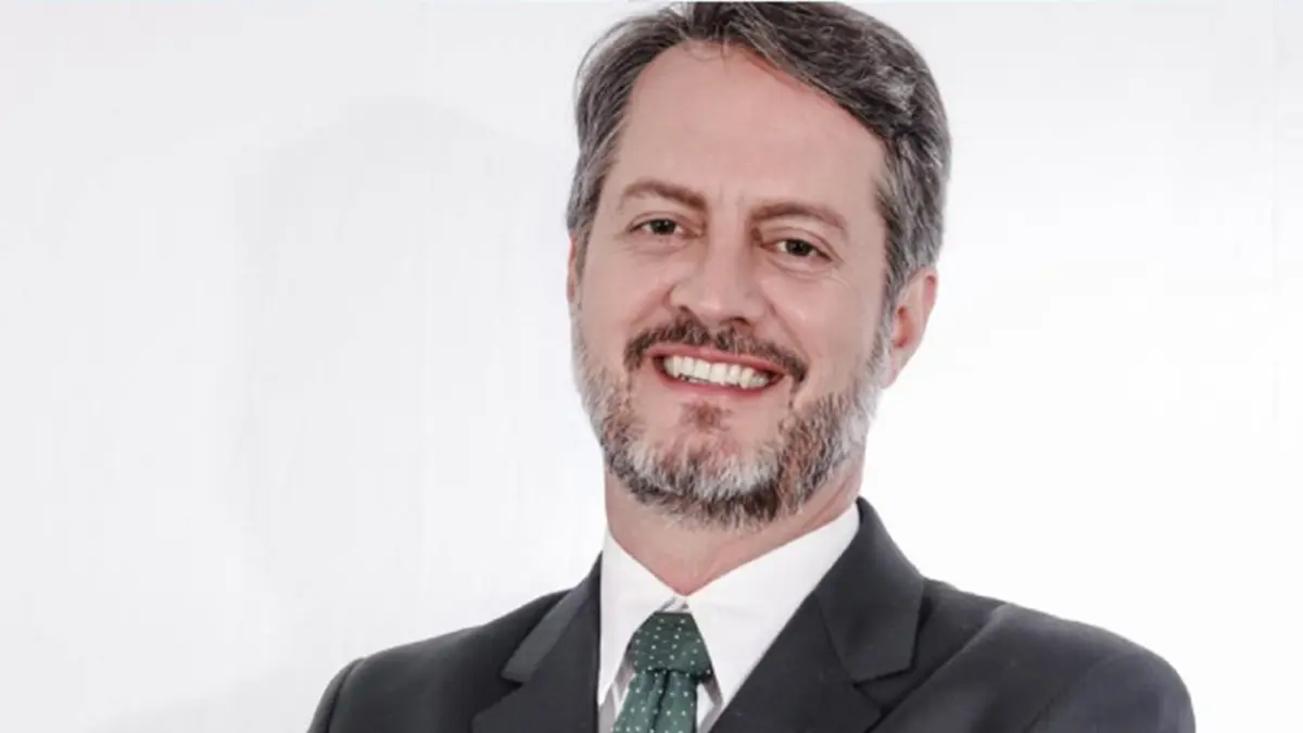 "Júlio fica no PV", diz presidente do partido em Goiás