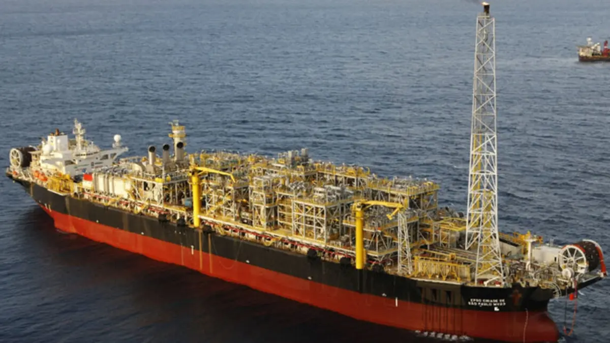 Estados Unidos autorizam entrada de petroleiro russo em Cuba