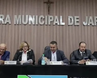 Câmara de Jaraguá diz não à moção de aplausos para Marconi
