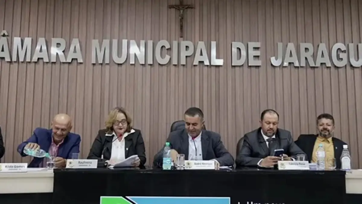 Câmara de Jaraguá diz não à moção de aplausos para Marconi