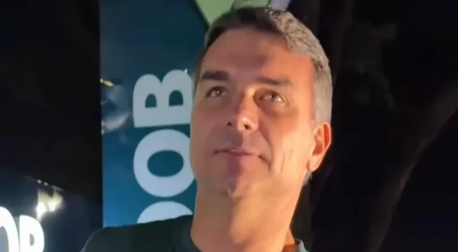 Flávio Bolsonaro diz que Tereza Cristina seria 'sonho' para vaga de vice