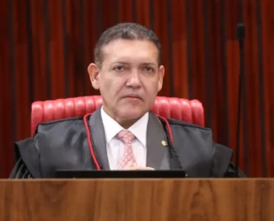 Kássio Nunes Marques deve ser eleito presidente do TSE nesta terça-feira