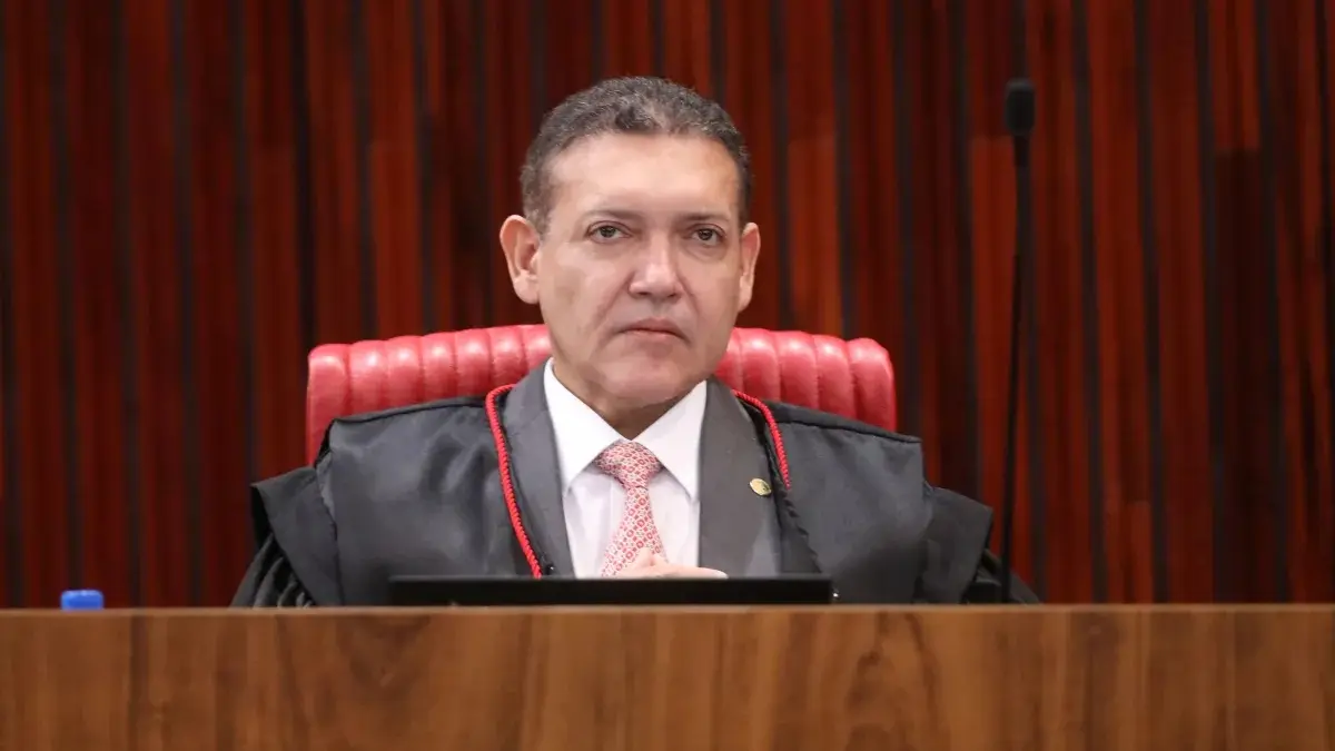 Kássio Nunes Marques deve ser eleito presidente do TSE nesta terça-feira