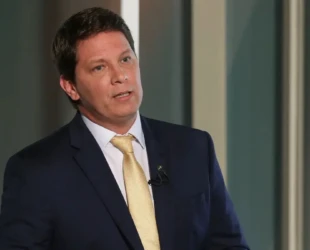 Deputado Mario Frias é internado após sentir fortes dores abdominais