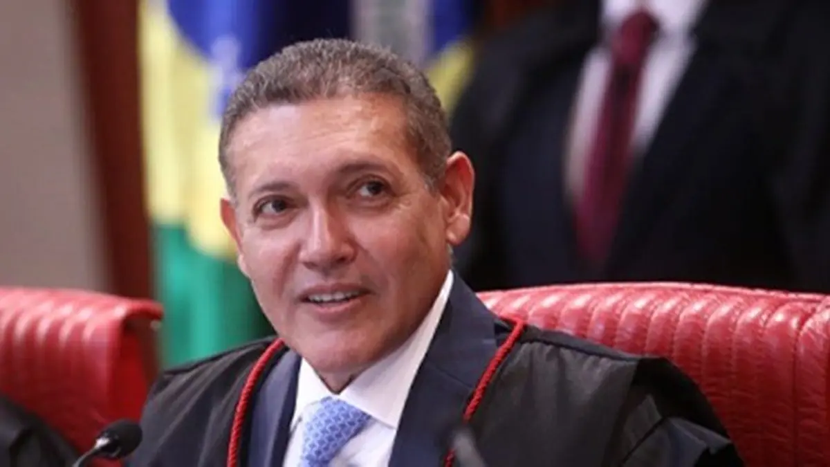 'Uma das maiores honras da minha vida', diz Nunes Marques ao ser eleito presidente do TSE