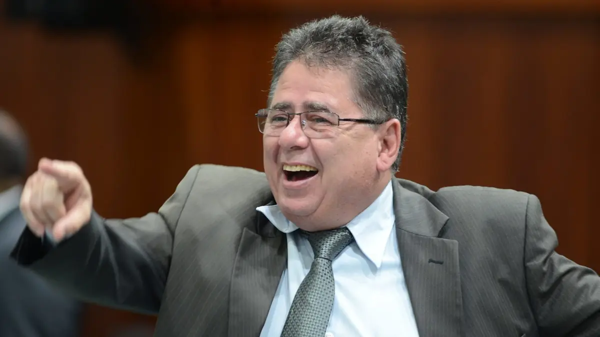 PSB tem chapa de deputado federal com quadro histórico do PL em Goiás