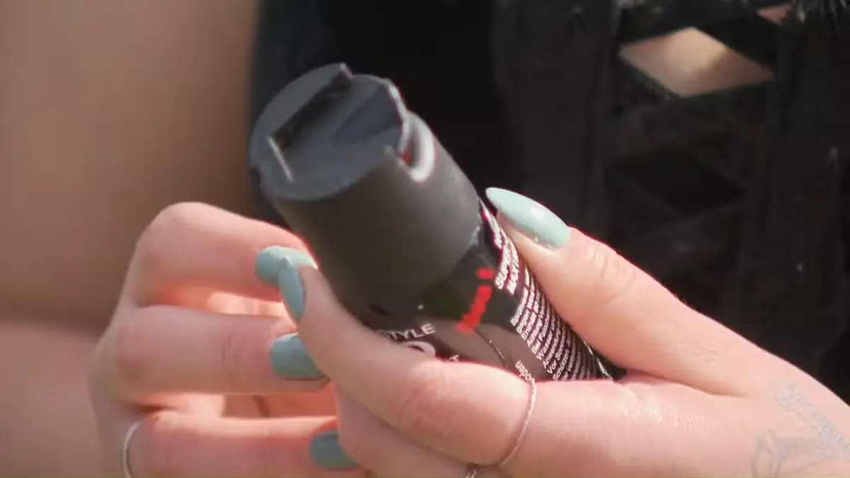 Avança na Câmara de Goiânia autorização para venda de spray para defesa de mulheres