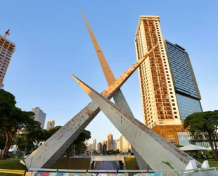 Goiânia terá desvios no trânsito para revitalização de monumento na Praça do Ratinho