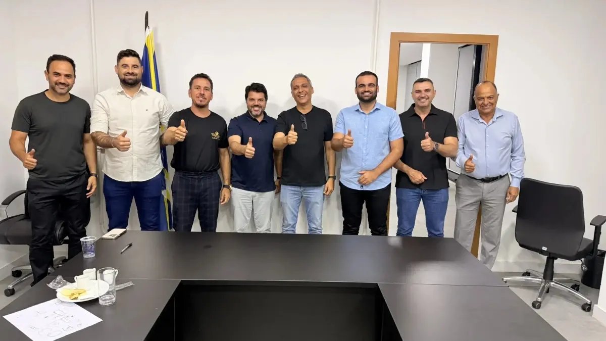 Márcio Corrêa articula apoio de prefeitos a Gustavo Gayer para o Senado