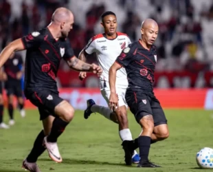 Atlético-GO deixa Copa do Brasil após derrota para Athletico-PR nas oitavas