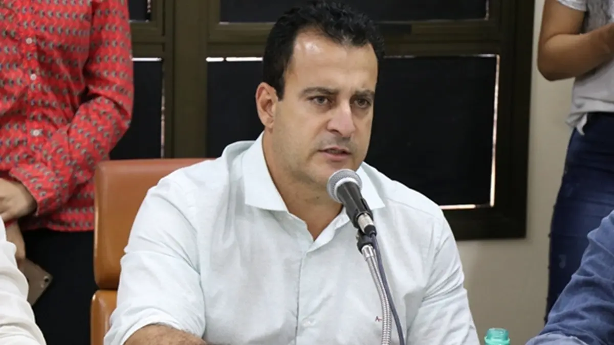 DC fecha com PSDB de Marconi em Goiás